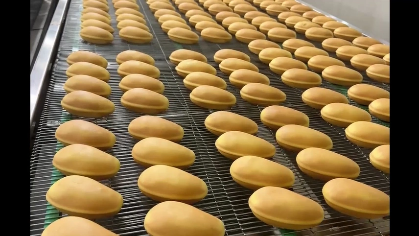 Industrial Multi-Mold Baking Trays for Mango Cake